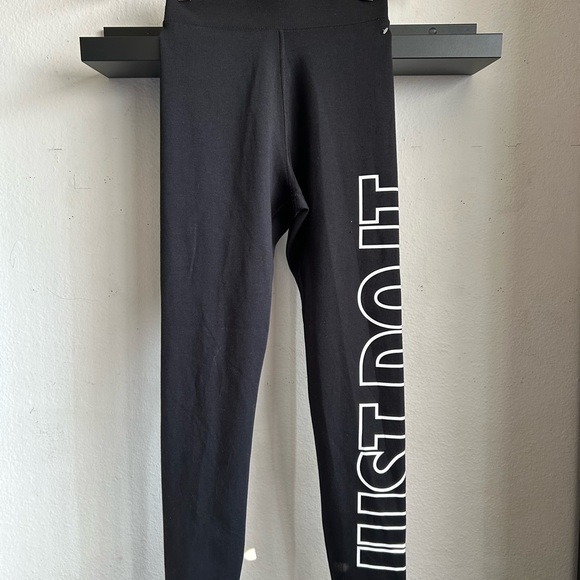 Nike Just do it High Waisted Black Leggings Size S - Picture 4 of 9